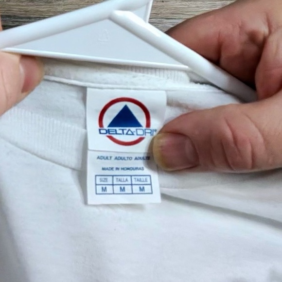 Delta White Long Sleeve Whale Volleyball USA Flag Tee - Picture 4 of 5